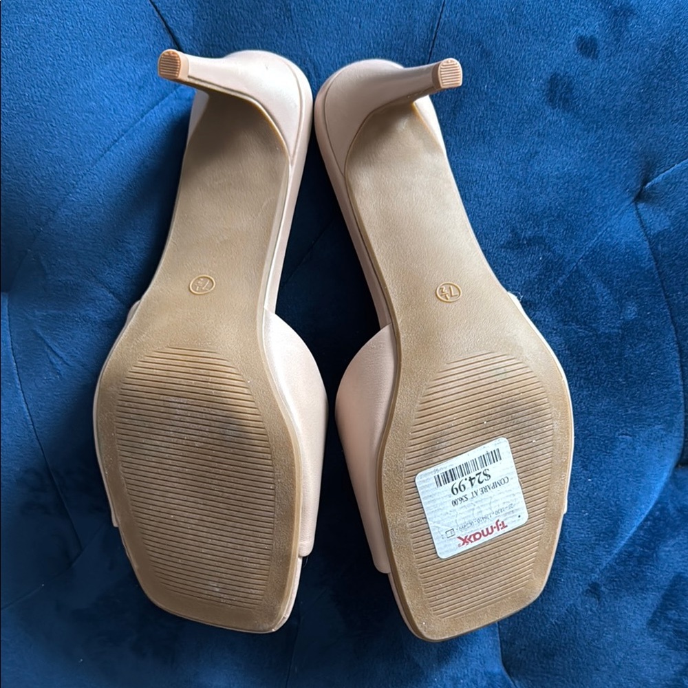 Women's Cream Slide Sandals - Picture 3 of 4